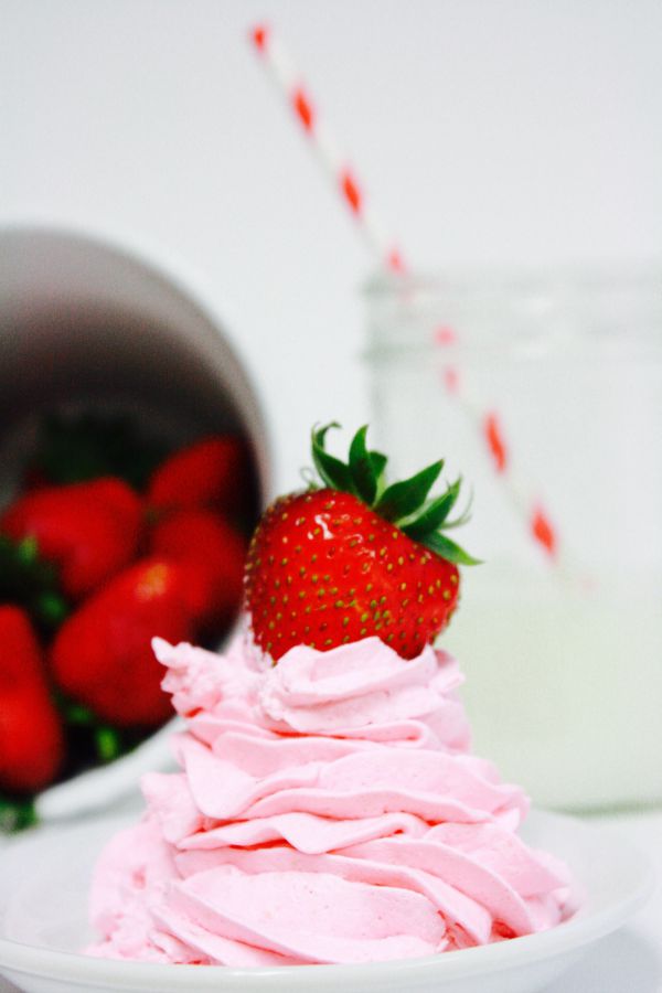 In this fluffy fruit dip recipe -strawberry & cheesecake flavors meld together - I wanted to eat this with a SPOON! My kids loved it - PERFECT to go with fruit!!!