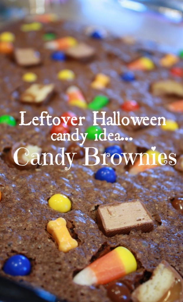 Leftover Halloween Candy Recipes: Candy Brownie Dessert