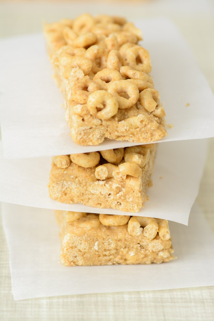honey nut cheerios cereal bars with yogurt