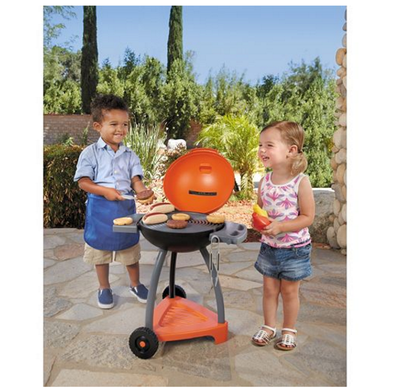 This Little Tikes Sizzle 'n Serve Grill would make a great birthday gift for kids!