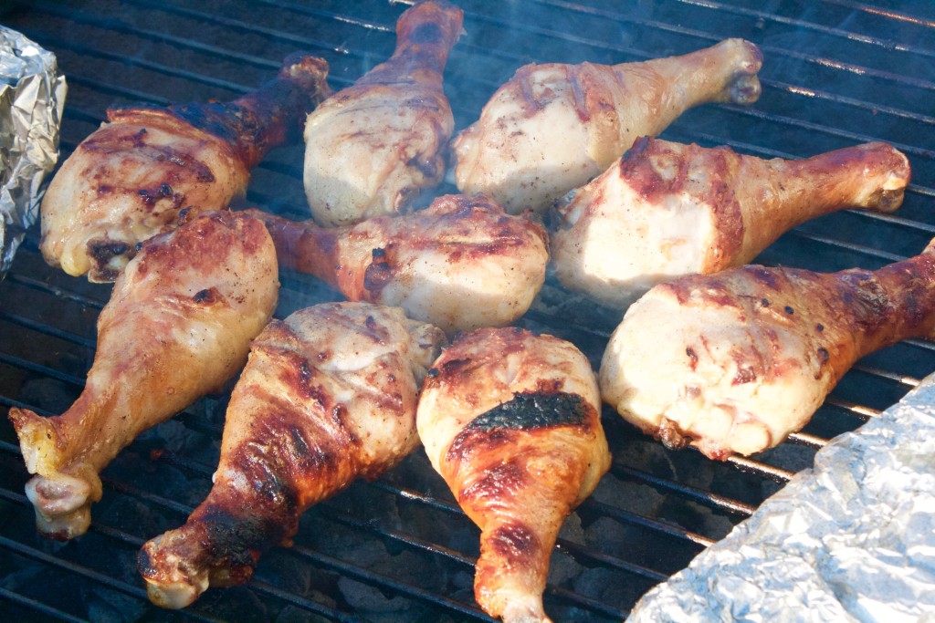 Chicken drumsticks on the grill are the perfect meal for summer, and they're very inexpensive as well! Get the best marinade for chicken drumsticks here! 