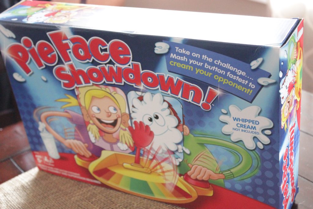 pie-face-showdown-game-spon
