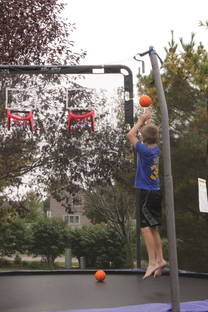 trampoline-basketball-hoop