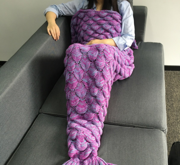 knit-mermaid-blanket