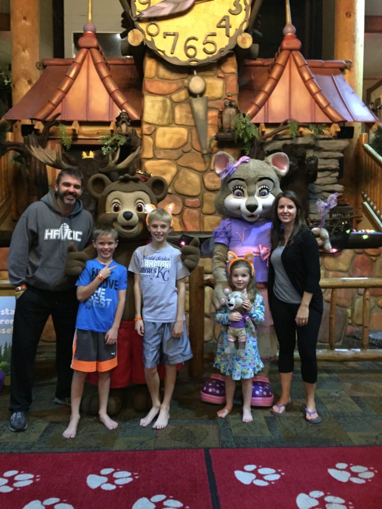 Great Wolf Lodge Tips | Waterparks | Family Vacation Ideas | Family Vacations on a Budget