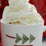 Looking for the perfect crockpot hot chocolate for a crowd? This crock pot hot cocoa is so creamy and absolutely perfect! #crockpot #partydrink #hotdrinks