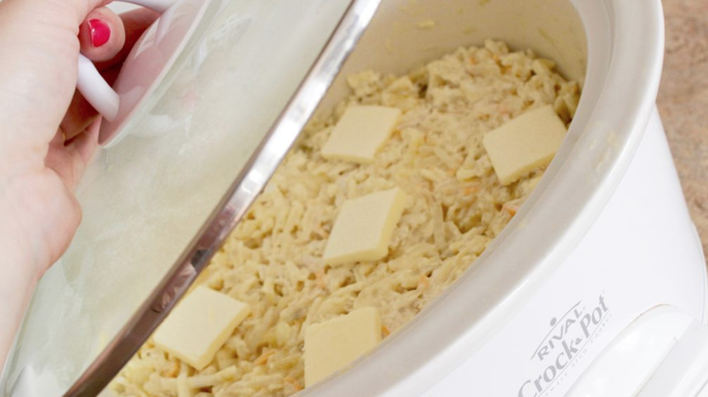 Crockpot cheesy potatoes